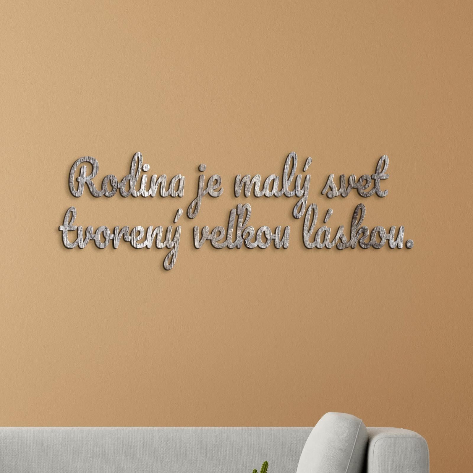 Drevený nápis Rodina je malý svet tvorený veľkou láskou-DREVTEX